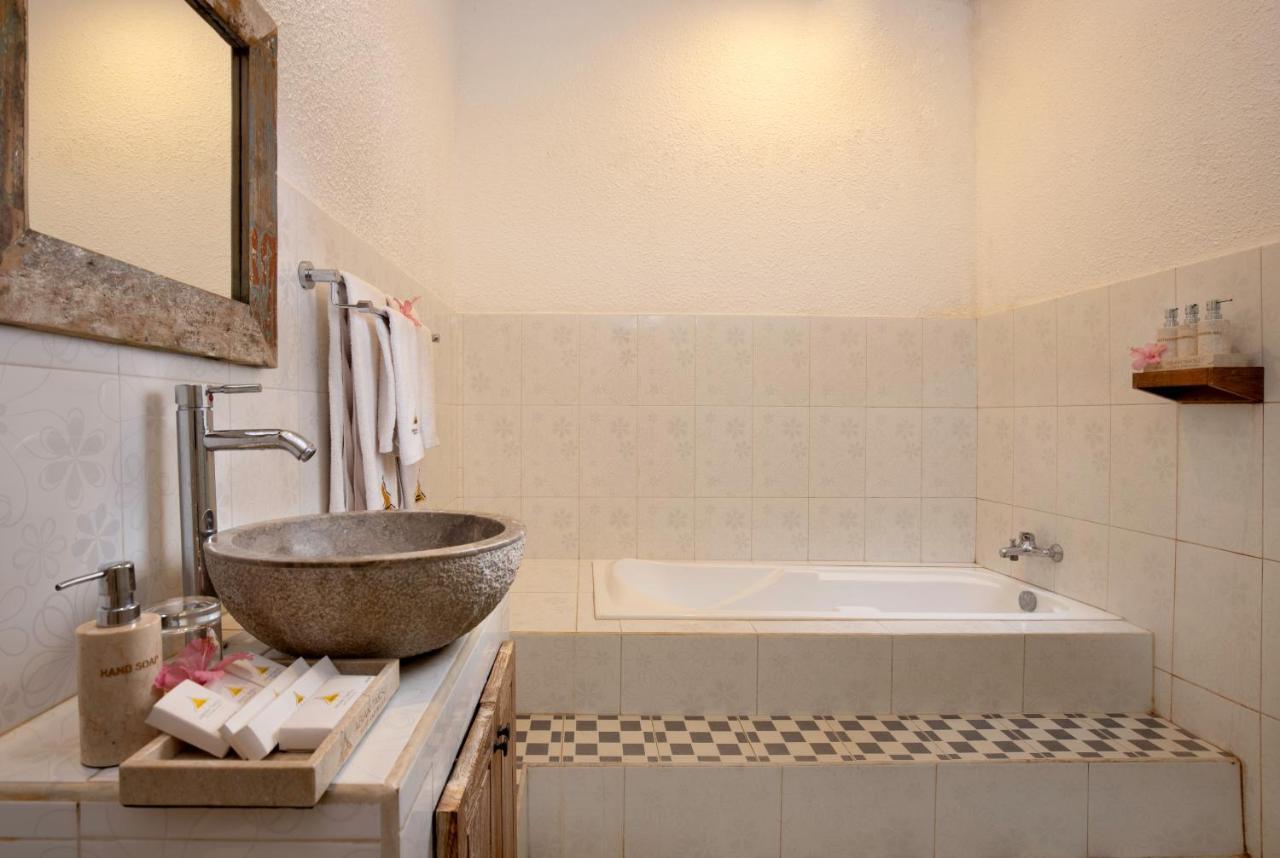 Abian Taksu Suite & Villas เตกากาลัง ภายนอก รูปภาพ