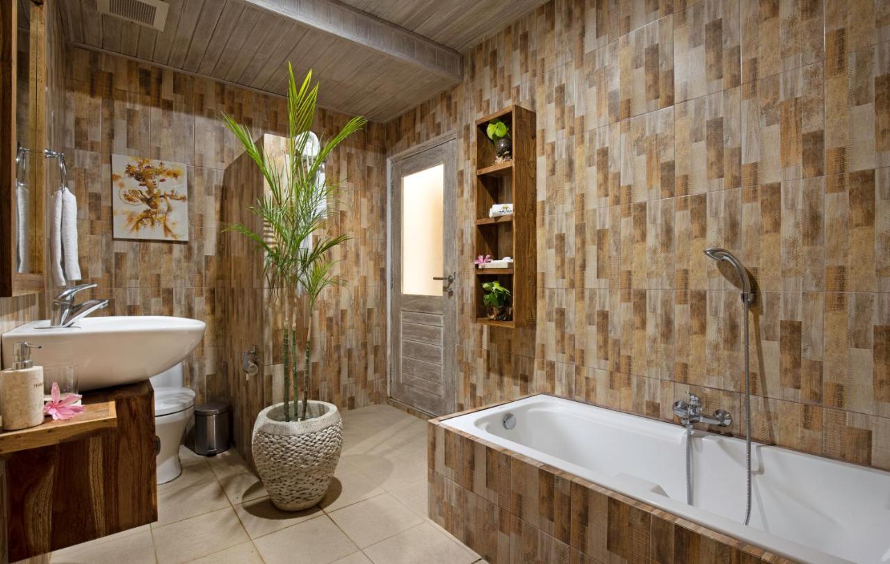 Abian Taksu Suite & Villas เตกากาลัง ภายนอก รูปภาพ