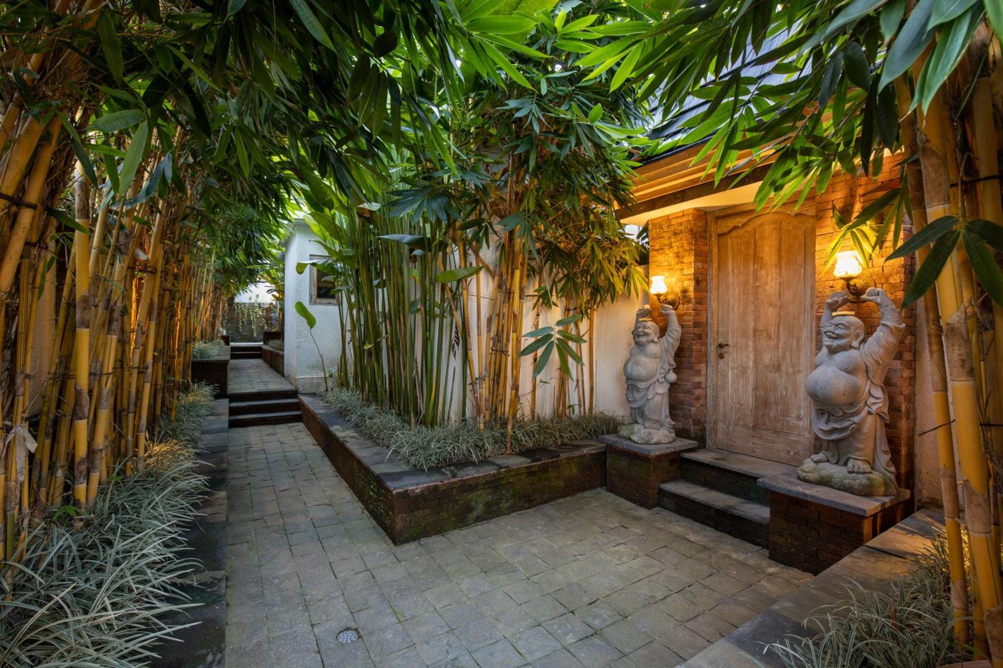 Abian Taksu Suite & Villas เตกากาลัง ภายนอก รูปภาพ