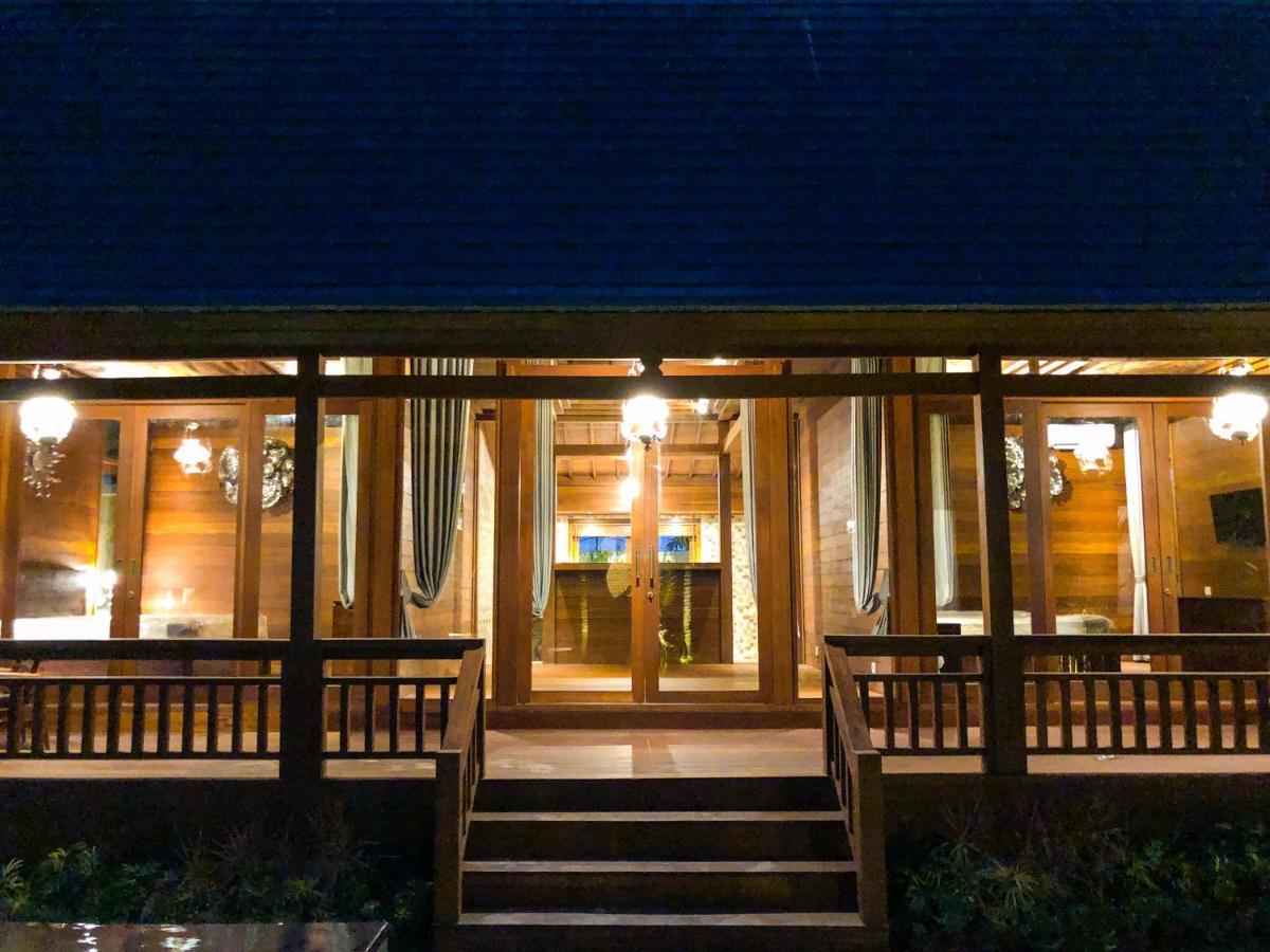 Abian Taksu Suite & Villas เตกากาลัง ภายนอก รูปภาพ